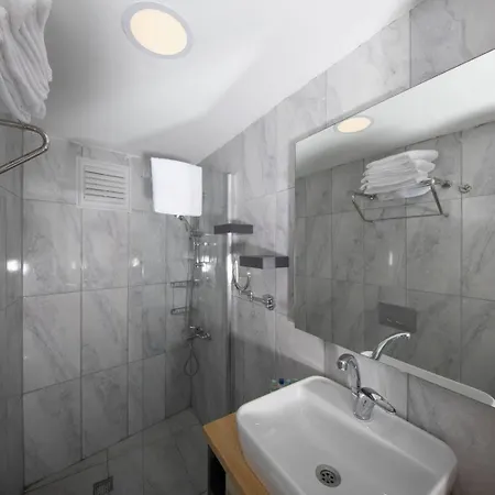 Attalos Smart Lara Star אנטליה