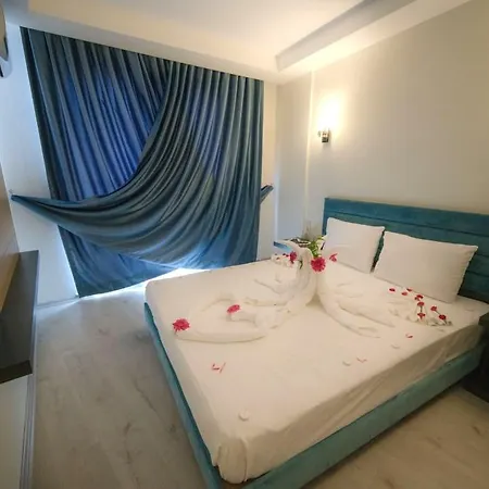Attalos Smart Lara Star מלון 4*